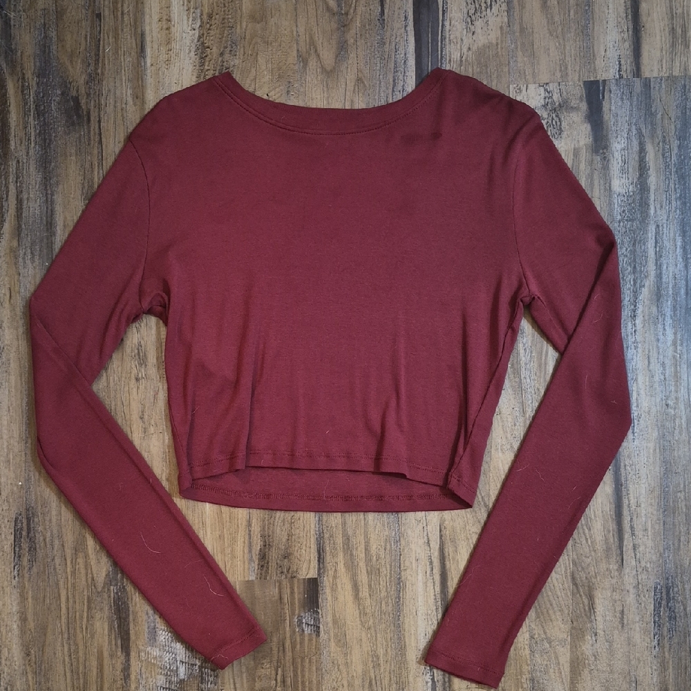 NWOT Abound Long Sleeve Crop Top - Deep Red.  Medium